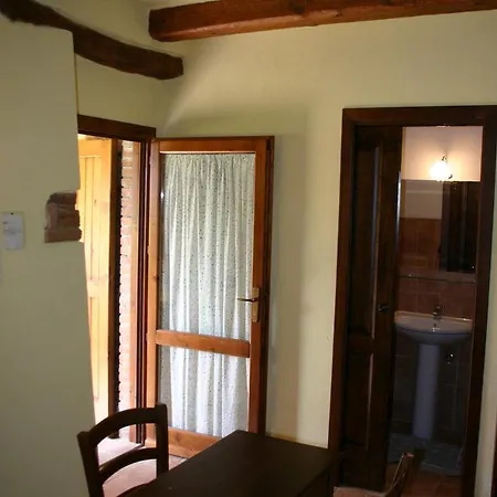 Apartamento Oliveto Di Geltrude Contessa *